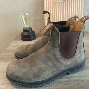 Blundstone Boots - Chelsea Boots - Rustic Brown Women’s